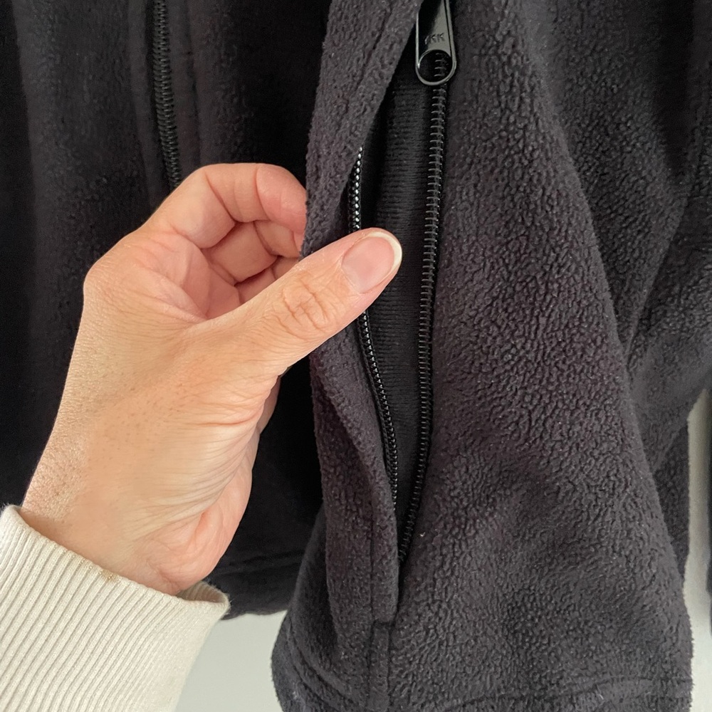 Columbia Black Fleece Zip Up Jacket - Picture 3 of 6